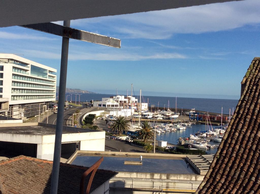 Marina Lounge *
