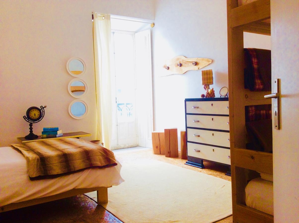 Marina Lounge Hostal